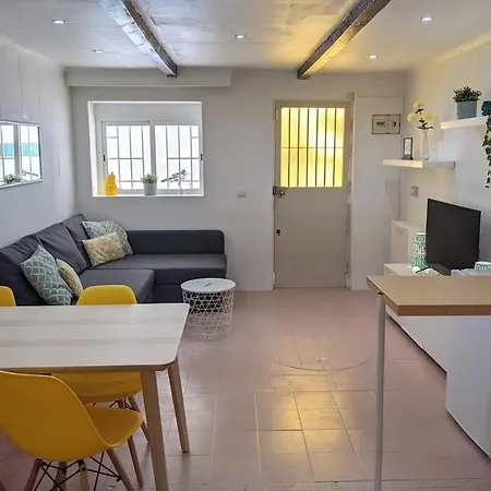 Townhouse With Amazing Rooftop Terrace 말라가
