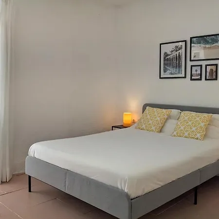Townhouse With Amazing Rooftop Terrace 펜션 말라가